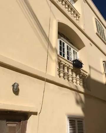 بيت ضيافة Maltese *
