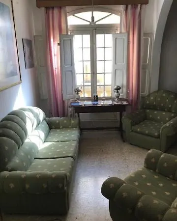 Maltese بيت ضيافة *